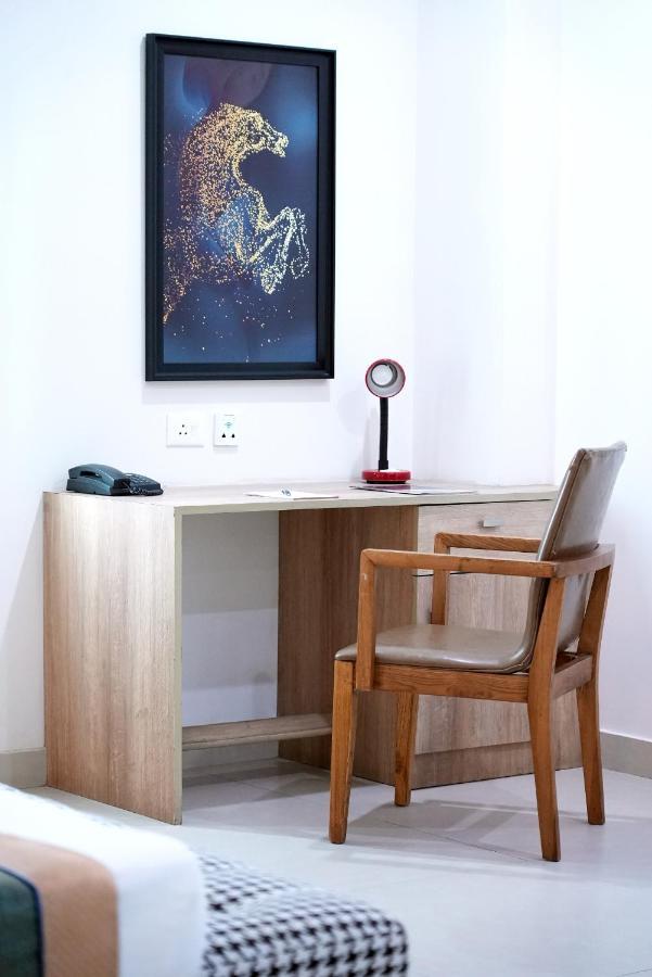 M Stays Chennai Bagian luar foto